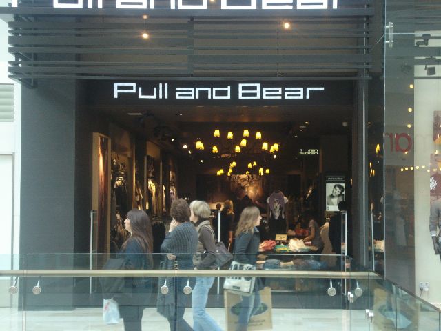 Retailers in UK, picture Pull and Bear